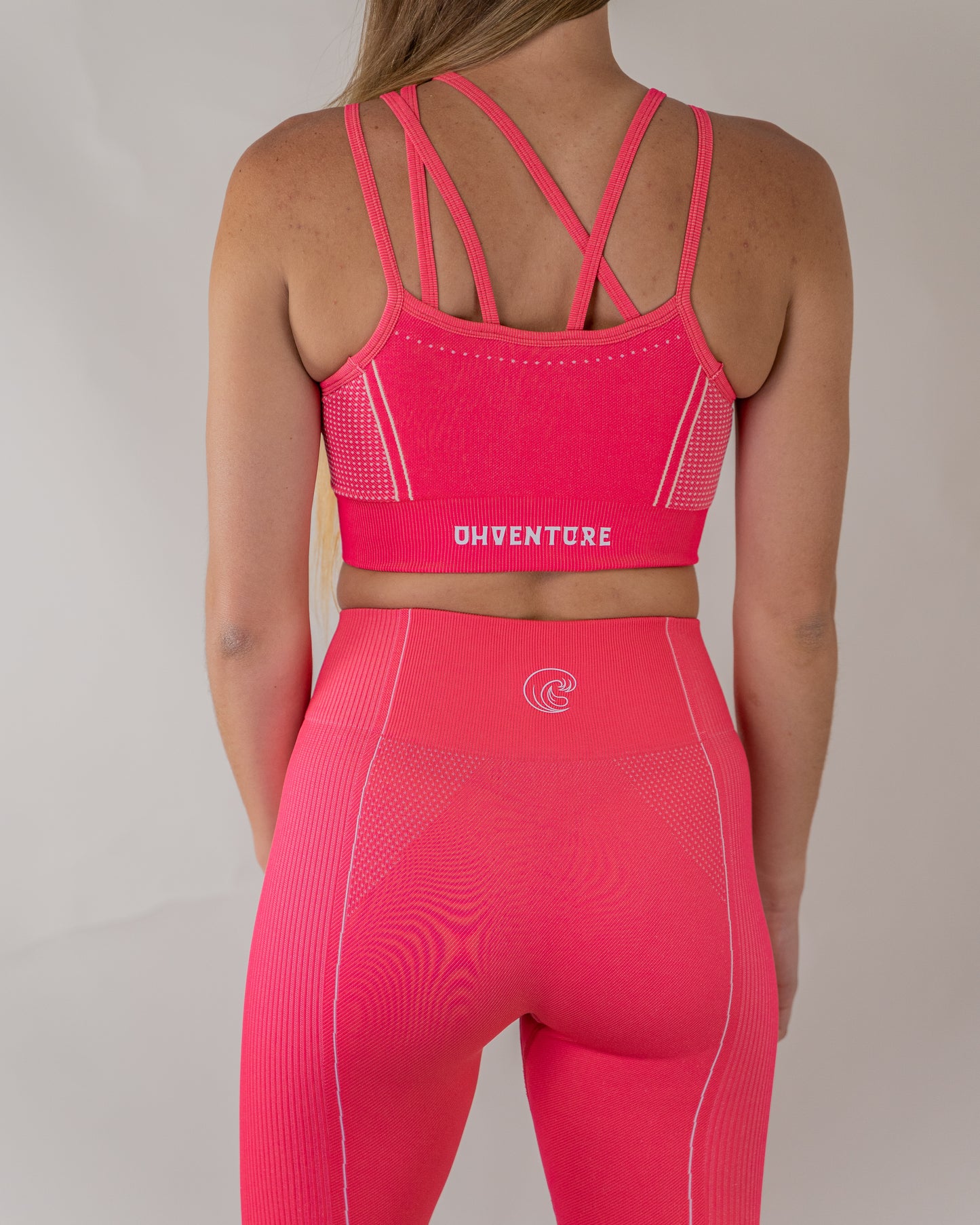 UpSurge Seamless Sports Bra - Uhventure